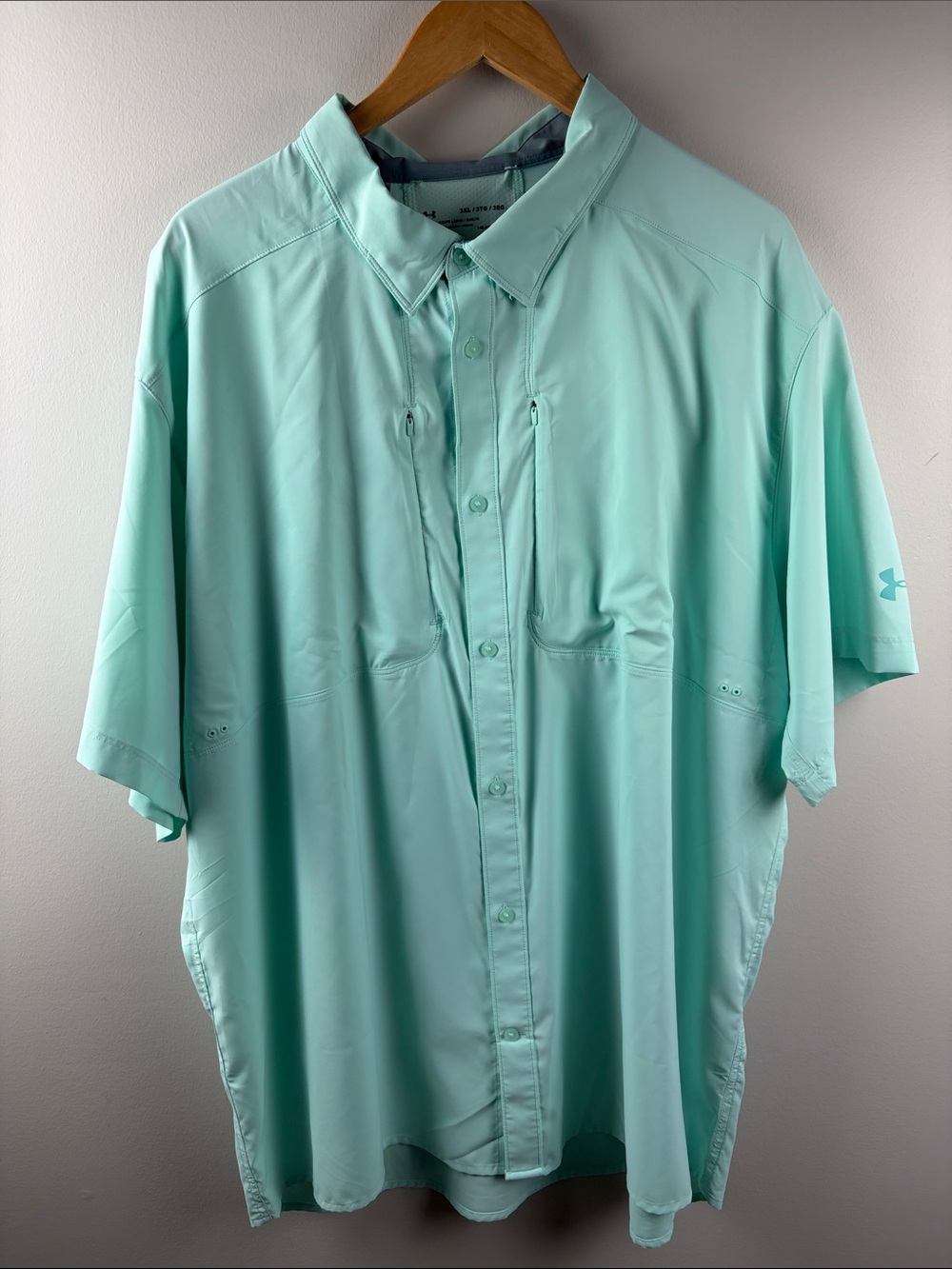 Under Armour Men’s Short Sleeve Performance Shirt in Light Aqua Fishing Shirt